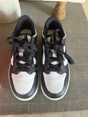 Nike Dunk Low (PS) Black/White Low Top Leather Sneakers 2.5Y CW1588-100