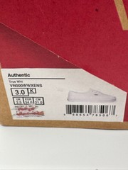 VANS AUTHENTIC Classic Athletic Sneakers Youth Sz 3 Rubber Outsole Canvas Upper