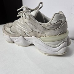 New Balance 9060 Reflection White / Silver PC9060LL Size 2