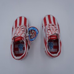 Vans x Wheres Waldo Old Skool International Stripes Shoe Little Kid 10.5 K New