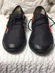 Under Armour Railfit Youth Running Mesh Black Red Size 2Y Lightweight Kids