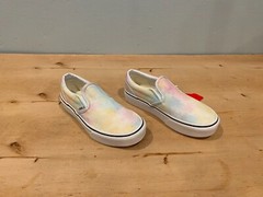 NWOT/B Vans Aura Classic Slip on , Yellow Blue Pink , Sz 4 (Junior)