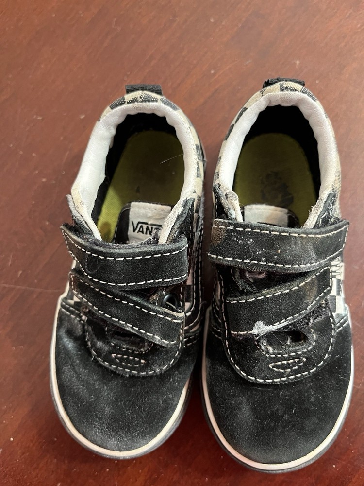 Vans Toddler Dino Skate Shoes Size 8 Easy On And Off Excellent Condition