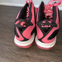 Nike Zoom Lebron James 9 GS Laser Pink Black Basketball Shoes 472664-600 Sz 5Y