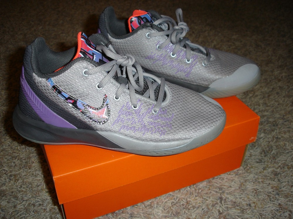 Nike Kyrie Irving Flytrap II 2 grey & bright crimson basketball shoes 5Y in box