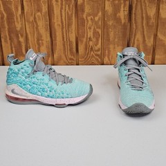 Nike Lebron XVII 17 (GS) South Beach Basketball BQ5594-444 Sz 6.5Y Women’s Sz 8