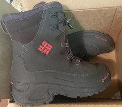BOOTS Columbia Brand Bugaboot Snow Boot Size 6 Youth / 7.5-8 Women’s
