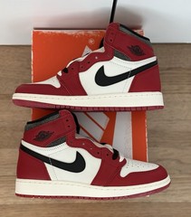 Size 5.5 (GS) – Air Jordan 1 Retro High OG Chicago Lost & Found 2022