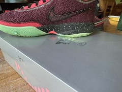 Nike Lebron XX (20) „Night Maroon“ basketball shoes size 7Y.