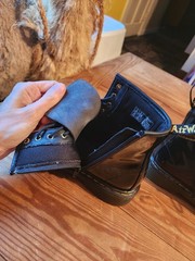 DR. MARTENS BLACK PATENT LEATHER BOOTS JUNIOR SIZE 4 US M/5 US L 1460 J