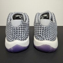 Jordan Future Low GS Wolf Grey Basketball Sneakers / Size 7Y