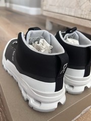 OnCloud Cloudhero Mid Waterproof Sz 4y New With Box