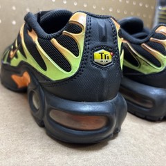 Nike Air Max Plus TN Black Volt Orange GS 655020-084 SZ 4Y or Womens Sz. 5.5