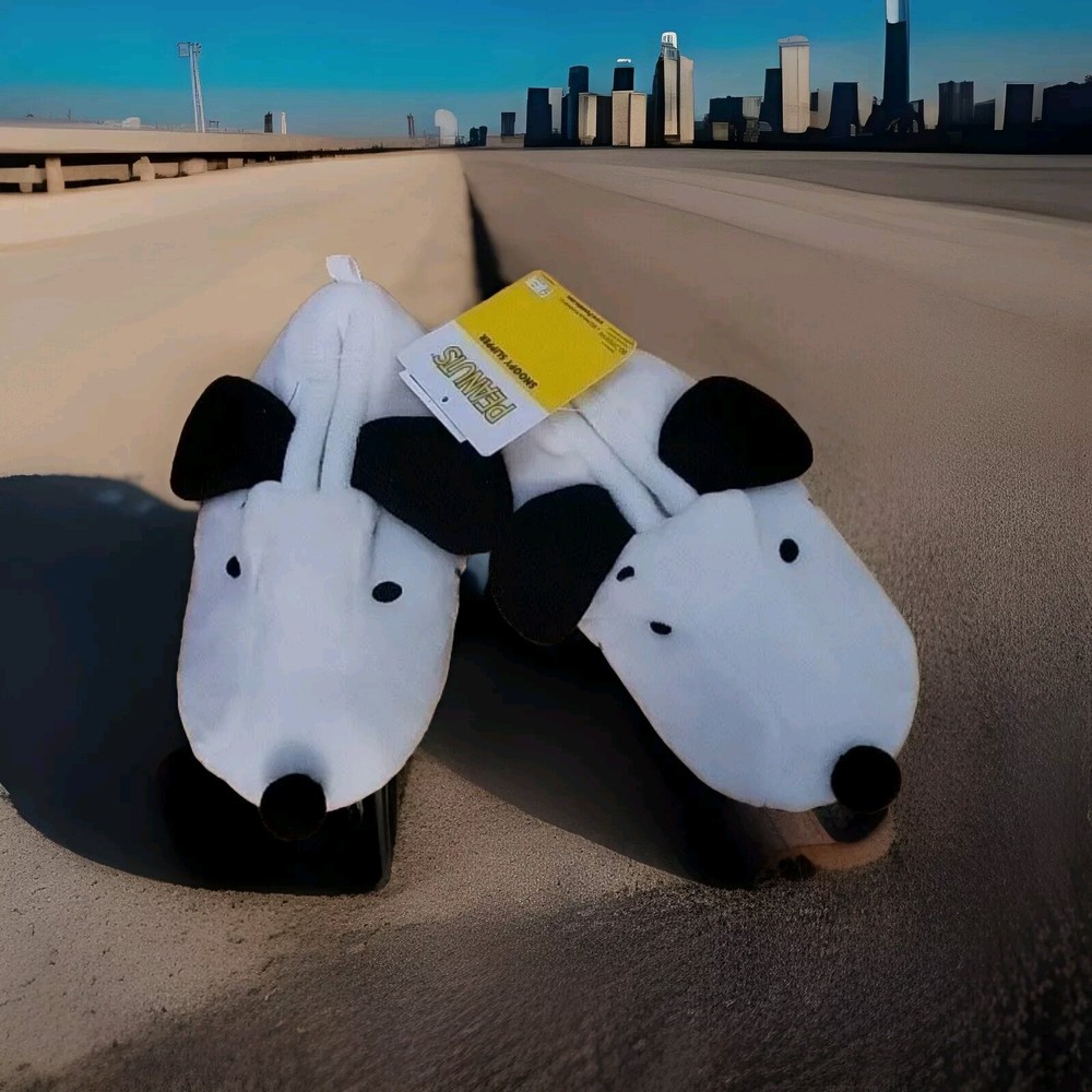 New with Tag – Peanuts Snoopy Toddler Children’s Size 9-10 Slippers