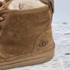 UGG Neumel II Kids Size US 3 / 35 Chestnut Suede Chukka Boots Lace-Up 1017320K