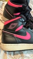 Nike Air Jordan 1 Mid Black Pink Digital Pink GS High Top Sneakers Pre-Owned