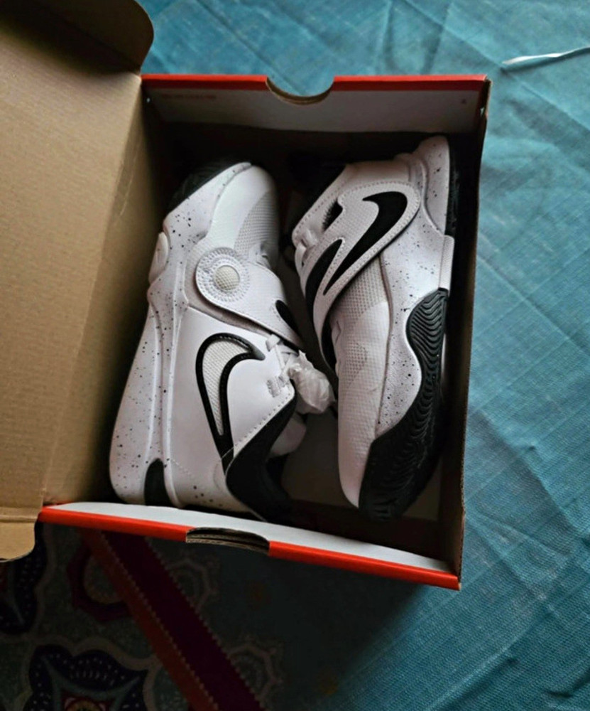 Nike Unisex Kids Athletic Low Top Sneakers US 2 White/Black Logo New