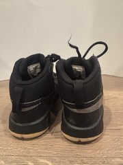 Nike Team Hustle D7 GS Boys Black Silver White Size 13 C
