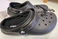 Crocs Classic Lined Clog Kids Black Fuzzy Fur Slip On Shoes 203506 060 US J2