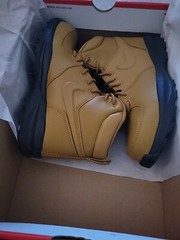 Nike Youth Manoa Leather Boots (GS) Wheat Black BQ5372 700 Size 5