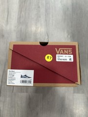 VANS Knu Skool Low Top Suede Black Blue White Unisex Kids 7 US BNWT AT-4/87