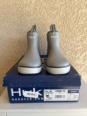 HUK ROGUE WAVE KIDS BOOTS SIZE 5