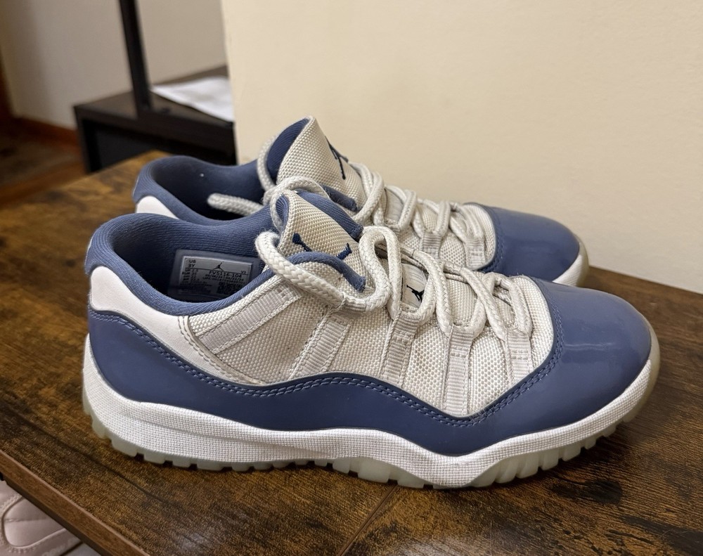 Nike Air Jordan 11 Retro Size 3Y