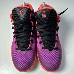 Nike Kyrie Irving 1 Easter 2015 Basketball Sneakers Sz 5.5 Y Mid Top 717219-508