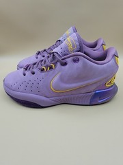 Nike Lebron 21 Freshwater Big Kid’s Youth Shoes Size 5Y Purple Yellow Suede Rare