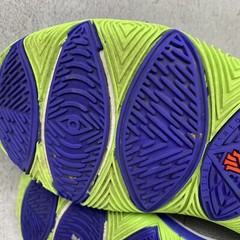 Nike Kyrie 5 Mamba Mentality Kobe Basketball Youth Sz 5.5Y = Womens Sz 7 M