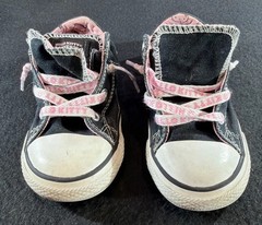 Converse Hello Kitty x Chuck Taylor All Star Madison Ox Black Size 11.5 Kids EUC