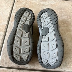 KEEN Unisex Big Kid Knotch Creek Sandals size 5 Blue Rainbow