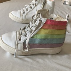 White Rainbow Striped High Top Sneaker Unisex Kids UK 8 Lace Up Side Zip