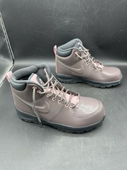 Nike Manoa Boot Youth Size 7