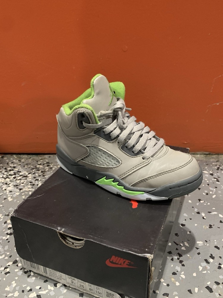 Size 11 (PS) – Jordan 5 Retro 2022 Mid Green Bean