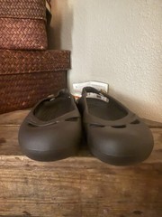 Crocs NWT Espresso Brown Big Kid Sandals W5