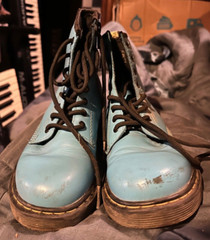 Junior Docs Doc Dr Martens 1460 Light Blue 8 eyelet Lace & Zip Boots Kids US 1