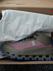 On Cloud Cloud Hero Mid Waterproof 4y Brand New In The Box!!
