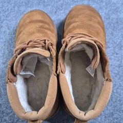 Koolaburra by UGG Kids Adva Suede Upper Chestnut Size 3 Lined Warm
