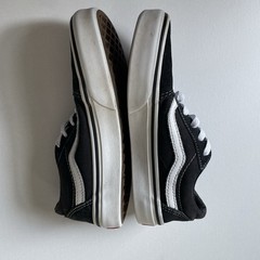 Vans Off The Wall Old Skool Kids Size 2 Classic Sneaker Black Sidestripe Shoes
