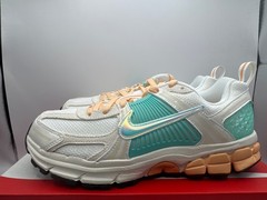 Nike Vomero 5 size 6.5Y