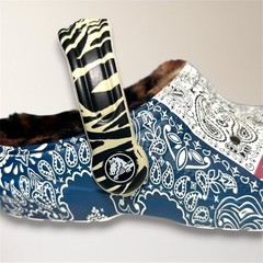 Crocs Classic Lined Bandana Zebra Clogs Kids J1 Paisley Faux Fur Multicolor NWT