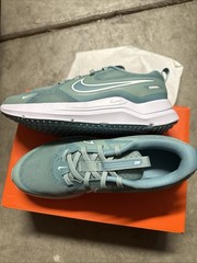 Nike Cosmic Runner Running Big Kids HM4402-008 Sneakers Size 7Y