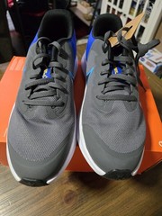 Nike Star Runner 3 GS 6.5Y / W8 Iron Grey / Black-Blue Lightning