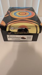 Heelys Black Outside Cashew Inside USA Size Youth 6 Male Sizing