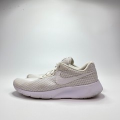 Nike Tanjun White Athletic Lifestyle Shoes Sneaker 818384-111 Youth Size 6