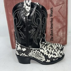 New Children’s Black And White Texas Brand Cowboy Boots. 11.5 11 1/2 D. 24-98