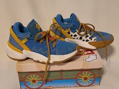 Adidas Donovan Mitchell Kids DON Issue 2J Woody ToyStory Basketball Shoes-Sz 4