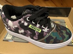 Heelys Pro 20 Prints Youth Size 1 Grey Camo Black Green White. MINT