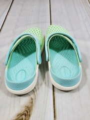 CROCS LITERIDE CLOGS CHILDREN 13C SHOES GREEN BLUE SLIP ON COMFORT WATERPROOF